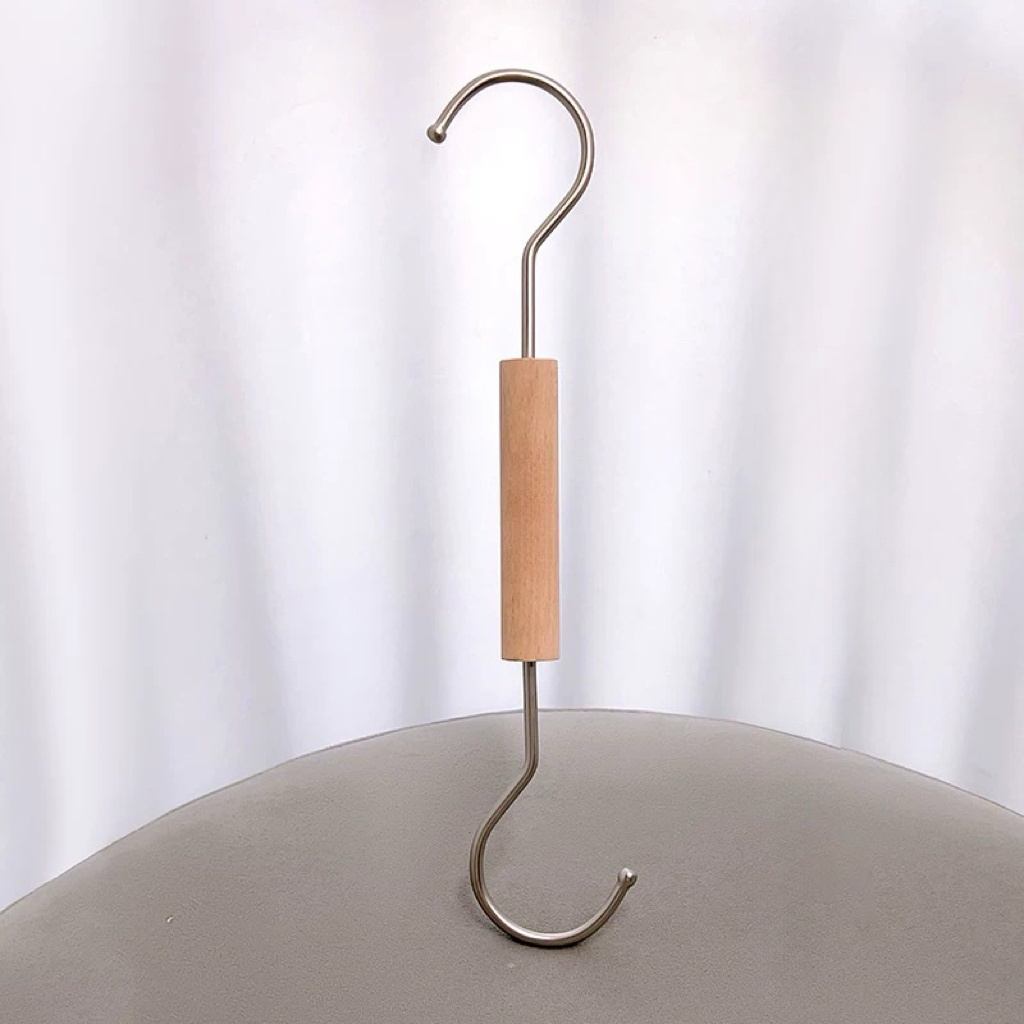 Beech Wood S-Shaped Clothing Display Hook 280H HG161645