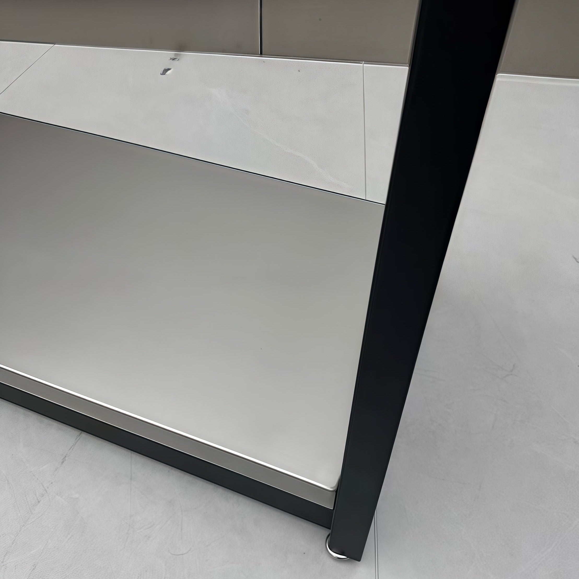 Black Metal-Tone Retail Display rack - Minimalist Cool Aesthetic Edition 1500L x 400W x 1700H CR101347